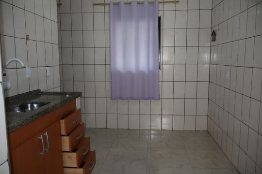 Cozinha de apartamento para alugar com 2 quartos, 56m² em Fazenda da Juta, São Paulo