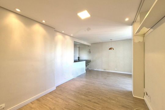 Apartamento à venda com 3 quartos, 75m² em Jardim Luanda, São Paulo