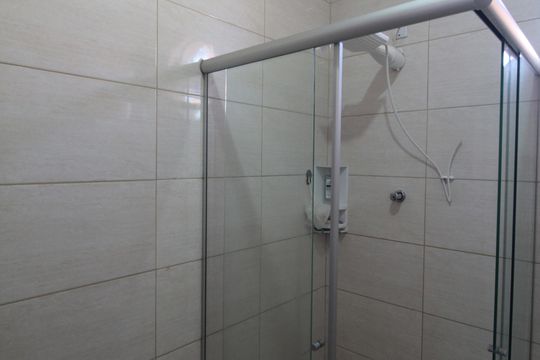 Banheiro Social de casa para alugar com 3 quartos, 120m² em Europa, Belo Horizonte
