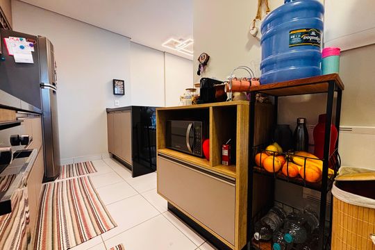 Cozinha de apartamento à venda com 3 quartos, 83m² em Centro Comercial Jubran, Barueri