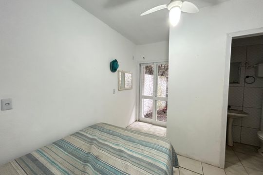 Suíte de apartamento para alugar com 2 quartos, 85m² em Morro das Pedras, Florianópolis