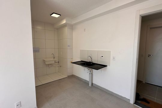 Apartamento para alugar com 2 quartos, 34m² em Jardim São Luís, São Paulo