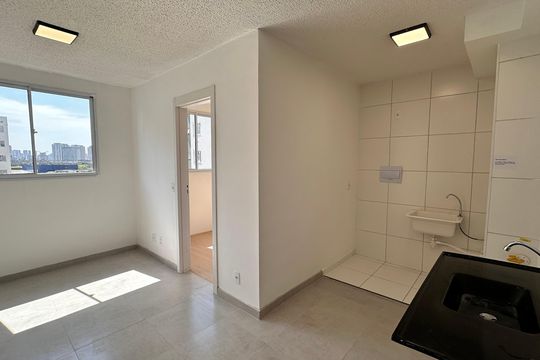Apartamento para alugar com 2 quartos, 34m² em Jardim São Luís, São Paulo