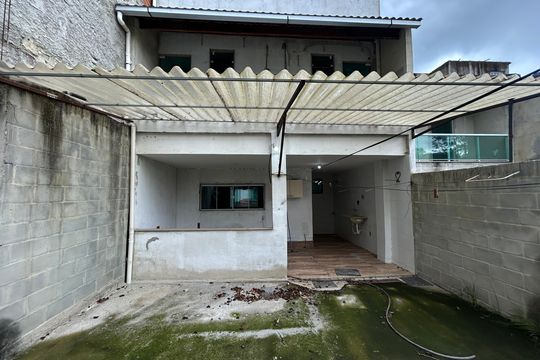 Quintal de casa de condomínio à venda com 3 quartos, 280m² em Jardim Sulacap, Rio de Janeiro