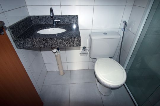 Banheiro Social de apartamento para alugar com 2 quartos, 49m² em Colégio, Rio de Janeiro