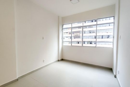 Banheiro de kitnet/studio à venda com 1 quarto, 27m² em Centro, Belo Horizonte
