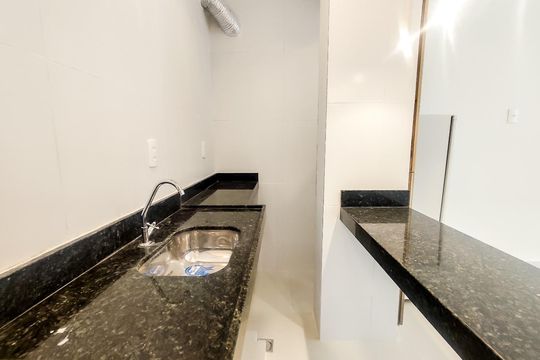 Cozinha de kitnet/studio à venda com 1 quarto, 27m² em Centro, Belo Horizonte