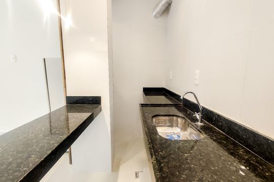 Cozinha de kitnet/studio à venda com 1 quarto, 27m² em Centro, Belo Horizonte