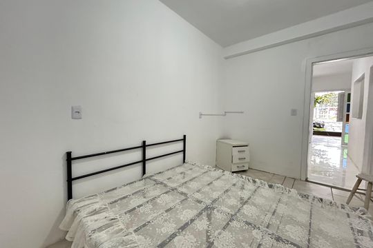 Quarto 2 de apartamento para alugar com 2 quartos, 75m² em Morro das Pedras, Florianópolis