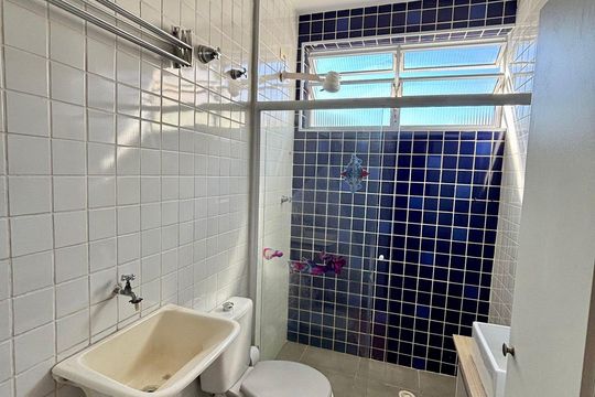 Banheiro de apartamento para alugar com 1 quarto, 50m² em Bela Vista, São Paulo