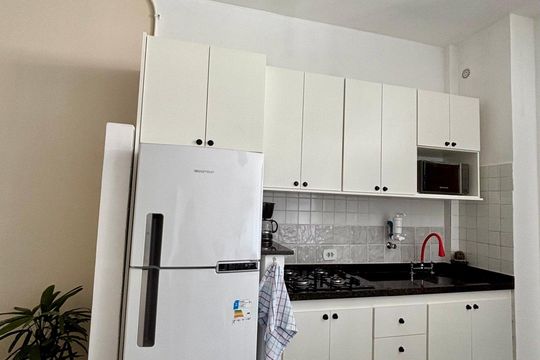 Cozinha de apartamento para alugar com 1 quarto, 50m² em Bela Vista, São Paulo