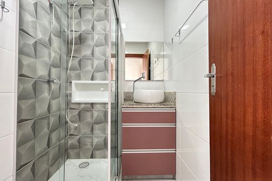 Banheiro  de casa de condomínio para alugar com 3 quartos, 70m² em Morro das Pedras, Florianópolis