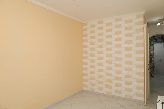 Sala de casa de condomínio à venda com 2 quartos, 60m² em Vila Taquari, São Paulo
