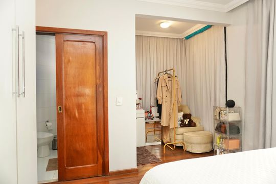 Suíte  de apartamento à venda com 3 quartos, 200m² em Santa Cruz, Belo Horizonte
