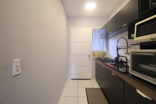 Cozinha de casa para alugar com 2 quartos, 42m² em Jardim Betânia, Cachoeirinha