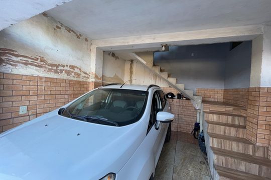 Garagem de casa à venda com 4 quartos, 200m² em Pindorama, Belo Horizonte
