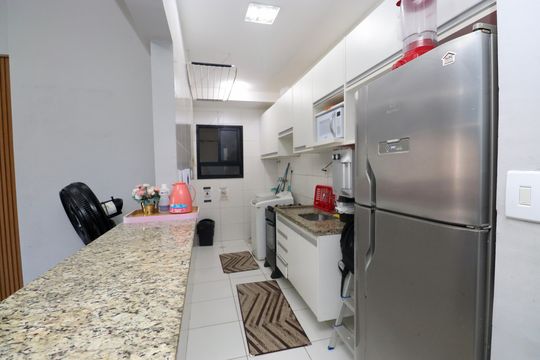 Cozinha de apartamento para alugar com 2 quartos, 71m² em Jardim Armação, Salvador