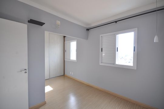 Quarto 1 de apartamento à venda com 2 quartos, 56m² em Vila Mazzei, São Paulo