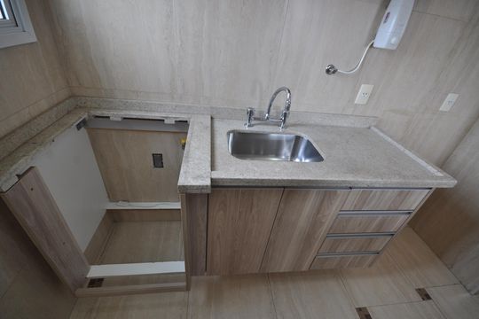 Cozinha de apartamento à venda com 2 quartos, 56m² em Vila Mazzei, São Paulo