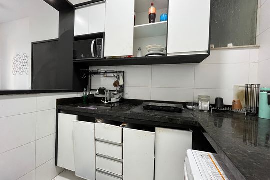 Cozinha de apartamento para alugar com 2 quartos, 46m² em Barra da Tijuca, Rio de Janeiro