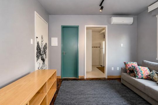 Sala de apartamento para alugar com 1 quarto, 37m² em Vila Ipiranga, Porto Alegre
