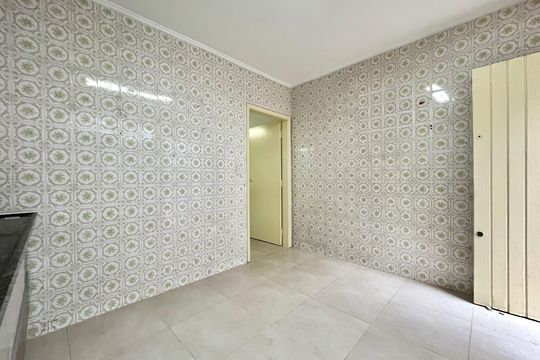 Cozinha de casa para alugar com 3 quartos, 150m² em Cidade Domitila, São Paulo