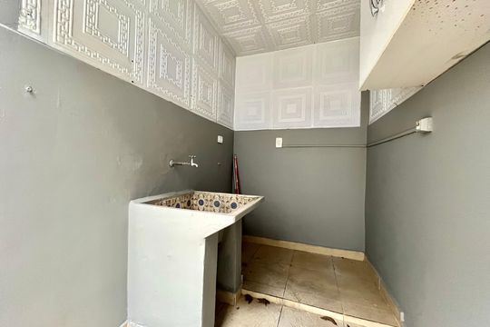 Área de Serviço de casa para alugar com 3 quartos, 150m² em Cidade Domitila, São Paulo