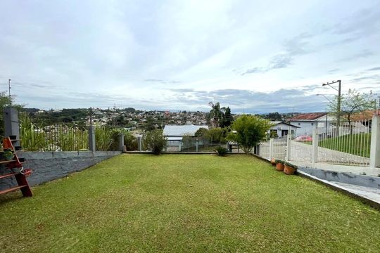 Casa à venda com 2 quartos, 113m² em Petrópolis, Novo Hamburgo
