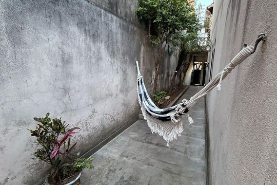 Área externa de casa para alugar com 3 quartos, 127m² em Jardim Macedonia, Embu das Artes