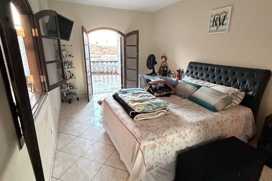 Quarto de casa para alugar com 3 quartos, 127m² em Jardim Macedonia, Embu das Artes