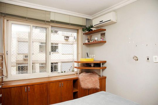 Quarto 2 de apartamento para alugar com 2 quartos, 60m² em Cidade Baixa, Porto Alegre