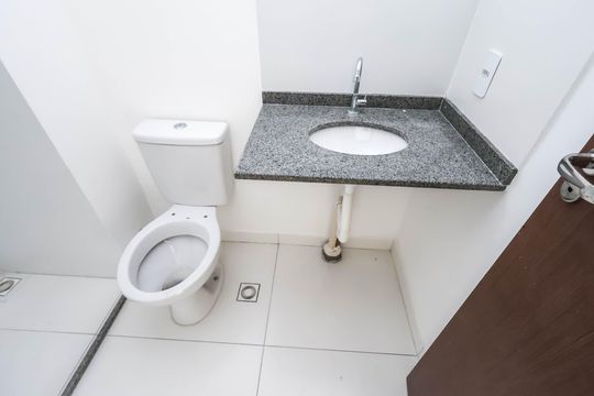 Banheiro de kitnet/studio à venda com 1 quarto, 24m² em Ipiranga, São Paulo