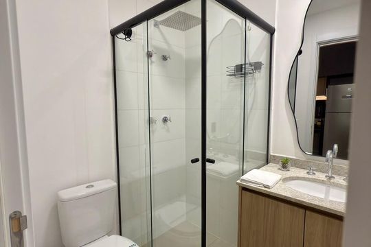Banheiro de kitnet/studio à venda com 1 quarto, 25m² em Indianópolis, São Paulo