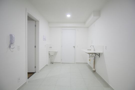 Sala/cozinha de kitnet/studio para alugar com 1 quarto, 28m² em Morumbi, São Paulo