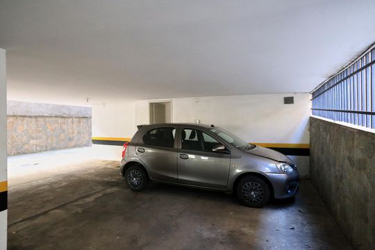 Garagem de apartamento para alugar com 3 quartos, 100m² em Lourdes, Belo Horizonte