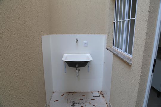 Área de Serviço de casa de condomínio para alugar com 2 quartos, 60m² em Jardim Imperial, Aparecida de Goiânia