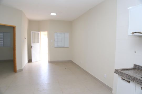 Sala de casa de condomínio para alugar com 2 quartos, 60m² em Jardim Imperial, Aparecida de Goiânia
