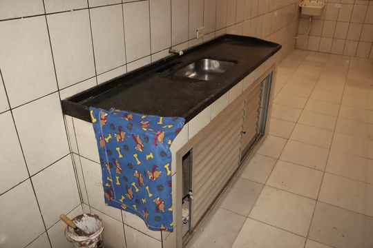 Cozinha de casa para alugar com 2 quartos, 128m² em Jardim da Conquista (zona Leste), São Paulo