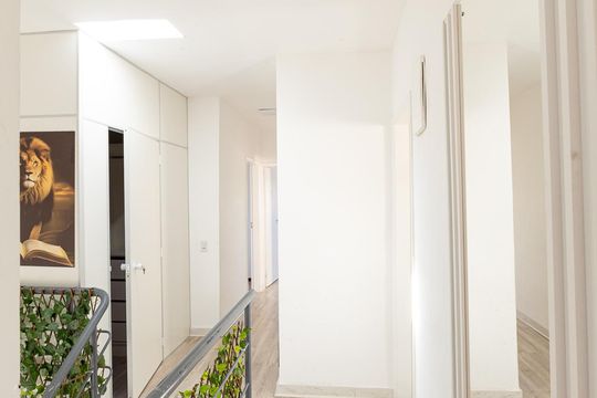 Corredor de casa de condomínio para alugar com 3 quartos, 240m² em Planalto Paulista, São Paulo