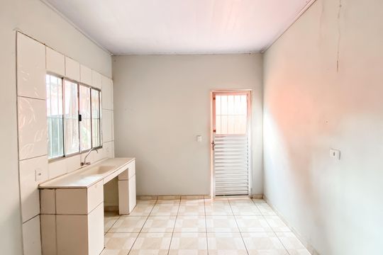 Cozinha  de casa para alugar com 1 quarto, 47m² em Cidade Nitro Operária, São Paulo