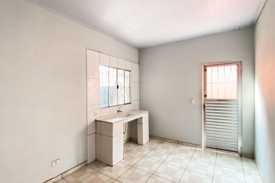 Cozinha  de casa para alugar com 1 quarto, 47m² em Cidade Nitro Operária, São Paulo