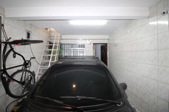 Garagem de casa à venda com 3 quartos, 125m² em Cidade Líder, São Paulo