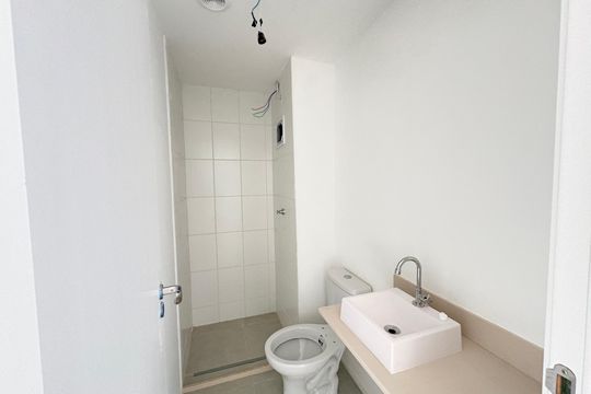 Banheiro 1 de apartamento para alugar com 3 quartos, 61m² em Vila dos Alpes, Goiânia
