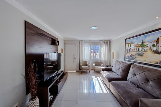 Casa à venda com 3 quartos, 180m² em Vila Carrão, São Paulo