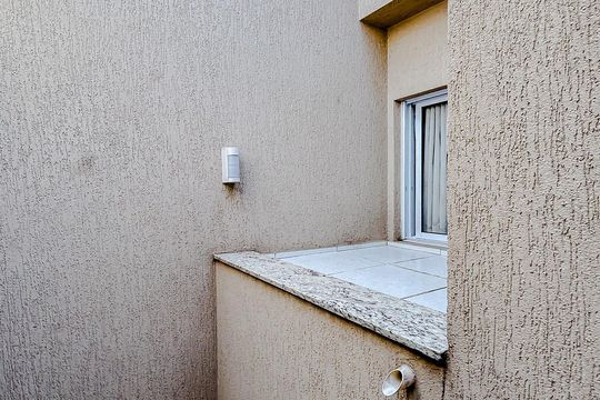 Área externa de casa à venda com 3 quartos, 180m² em Vila Carrão, São Paulo
