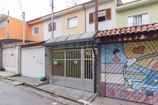 Fachada de casa à venda com 2 quartos, 125m² em Brasilândia, São Paulo