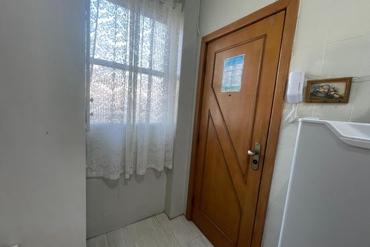 Cozinha de apartamento para alugar com 1 quarto, 29m² em Itararé, São Vicente