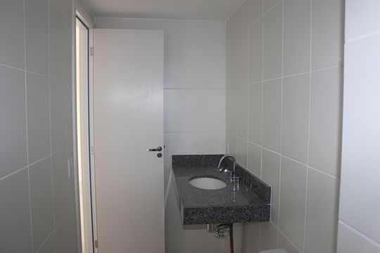 Banheiro da Suíte de apartamento à venda com 2 quartos, 69m² em Vila Rosalia, Guarulhos