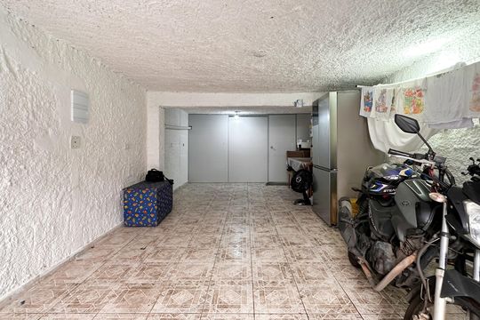 Garagem de casa à venda com 3 quartos, 132m² em Demarchi, São Bernardo do Campo