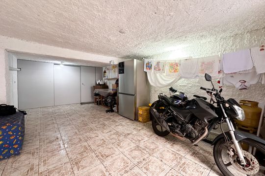 Garagem de casa à venda com 3 quartos, 132m² em Demarchi, São Bernardo do Campo